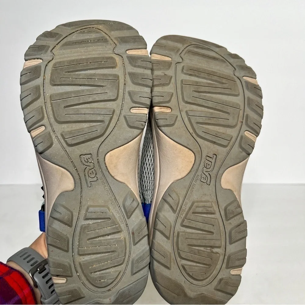 Teva Outflow Universal Water Shoe Multicolor Size 4 Kids Sandals - Picture 3 of 6